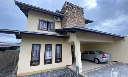 Casa com 3 quartos à venda na Rua Quinze de Novembro, 22044, Vila Nova, Joinville