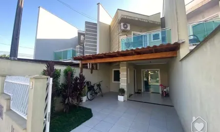 Casa com 3 quartos à venda na Rua Quinze de Novembro, 22903, Vila Nova, Joinville