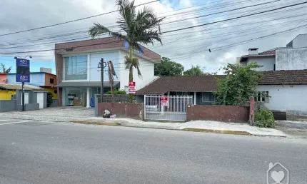 Casa com 3 quartos à venda na Rua Leopoldo Beninca, 64493, Vila Nova, Joinville