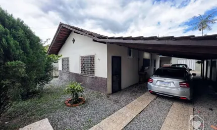 Casa com 3 quartos à venda na Rua Quinze de Novembro, 84522, Vila Nova, Joinville