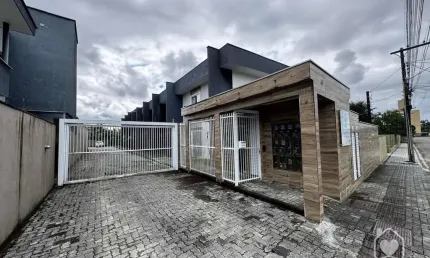 Casa com 2 quartos à venda na Rua Quinze de Novembro, 39290, Vila Nova, Joinville