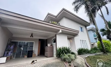 Casa com 4 quartos à venda na Rua Quinze de Novembro, 35705, Vila Nova, Joinville