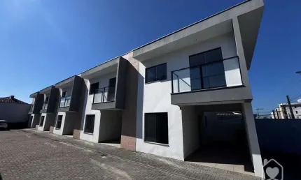 Casa com 3 quartos à venda na Rua Quinze de Novembro, 42183, Vila Nova, Joinville