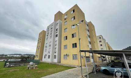 Apartamento com 2 quartos para alugar na Rua Rolf F Penski, 220, Vila Nova, Joinville