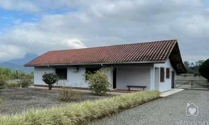Casa com 3 quartos para alugar na Rodovia SC-108, 81483, Vila Nova, Joinville