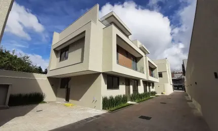 Gilberto corretor. sobrado em condomínio, Boa Vista, Curitiba.