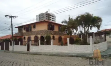 Casa com 4 quartos à venda na Rua Saldanha da Gama, 688, Barreiros, São José, 235 m2 por R$ 1.300.000