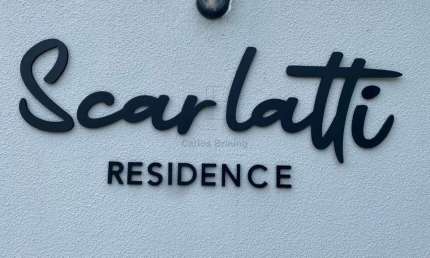*Apartamento térreo para locação anual - 2 Suítes - Centro - Camboriú - SC*