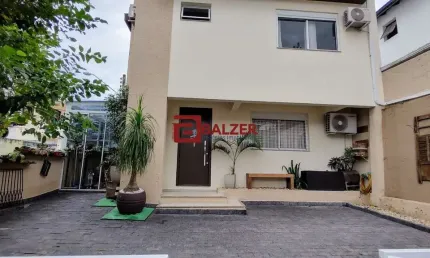 Casa com 3 quartos à venda na Doutor Djalma Moelmann, 165, Centro, Florianópolis por R$ 1.000.000