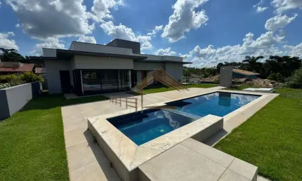 Casa em Condomínio para Venda em Porangaba, Condomínio Fazenda Victória, 2 dormitórios, 2 banheiros, 6 vagas