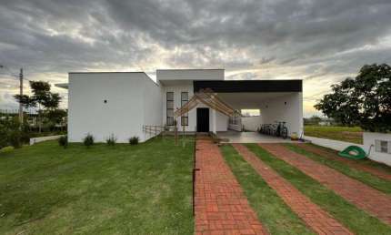 Casa em Condomínio para Venda em Cesário Lange, Condominio Village Manacá, 4 dormitórios, 2 suítes, 3 banheiros, 6 vagas