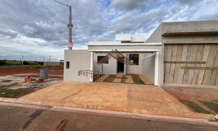 Casa para Venda em Cesário Lange, centro, 2 dormitórios, 1 suíte, 2 banheiros