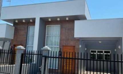 Casa com 2 quartos à venda na Avenida Walter Klein, 2010, Lira, Estância Velha