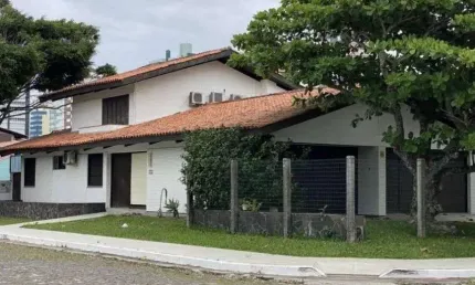 Casa para Venda - PRAIA GRANDE, TORRES - 260m², 2 vagas