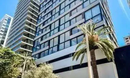 LINDO APARTAMENTO COM INFRAESTRUTURA DE LAZER COMPLETA NO RES. VOGA , TORRES-RS.
