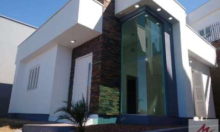CASA CHARMOSA PARA LOCACAO, EXCELENTE LOCALIZACAO EM CAMPO BOM-RS