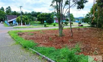 TERRENO DE ESQUINA BEM LOCALIZADO A VENDA , VALE VERDE EM NOVA PETROPOLIS-RS