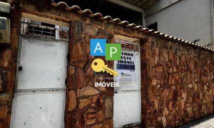 Casa para Venda em Duque de Caxias, Centro, 3 dormitórios, 1 suíte, 3 banheiros, 4 vagas