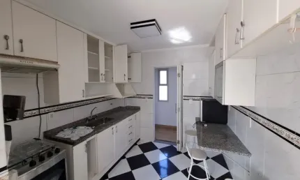 Apartamento ao do parque da aclimação!!! local bem tranquilo!!!