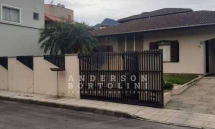 Casa com 4 quartos à venda na Vila Baependi, Jaraguá do Sul 