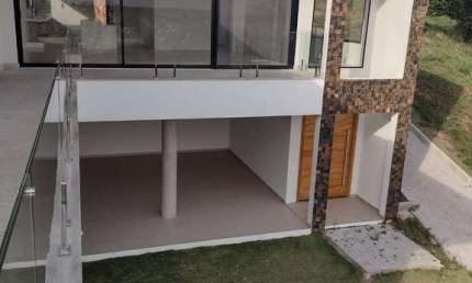 Casa à venda 4 Quartos, 4 Suites, 2 Vagas, 1917M², Rainha, Louveira - SP | Condomínio Jardim Primav