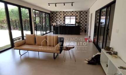 Vende-se casa térrea de 4 quartos com 4 suítes no cond. Parque da Fazenda