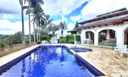 Casa para locação no condomínio Parque dos Manacás - R 22.800,00