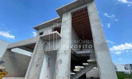 Casa à Venda - Reserva Ermida - 3 suítes - R 1.680.000,00