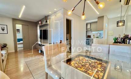 Apartamento reformado com 2 dorms no Go Maraville, andar alto, 61m , 1 vaga e ar-condicionado