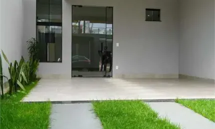 Casa com 3 quartos à venda em residencial jardins do lago - go