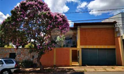 Casa com 4 quartos à venda na Divino Pai Eterno, Vila Góis, Anápolis