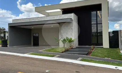 Casa com 4 quartos à venda em Condomínio Residencial Grand Trianon - GO