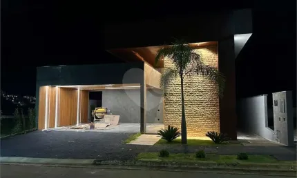 Casa com 4 quartos à venda em Condomínio Residencial Grand Trianon - GO