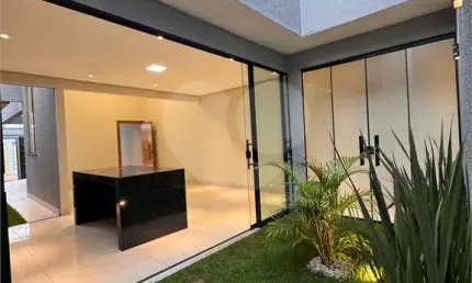 Casa com 3 quartos à venda na 12, São João, Anápolis