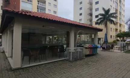 COND VIVENDAS RIO NEGRO, 76m2, COM 1 SUÍTE, ANDAR ALTO, ARMÁRIOS E CLIMATIZADO COM 2 VAGAS