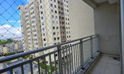 Cond.wekend, 69m2, 6 andar , com sala ampla com ar split, 2 quartos sendo 1 suíte, e 1 vaga coberta