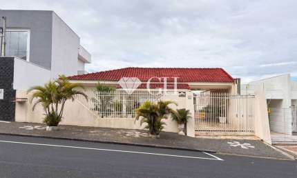 Casa com 3 quartos à venda na Rua Assis Brasil, Orfãs, Ponta Grossa, 301 m2 por R$ 1.500.000