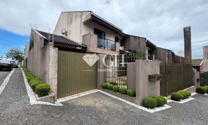 Casa com 3 quartos à venda na Rua Francisco Ribas, Centro, Ponta Grossa, 152 m2 por R$ 690.000