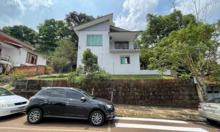 CASA PARA LOCAÇÃO NO CENTRO DE PATO BRANCO - PARTE DE CIMA - SEMI MOBILIADA