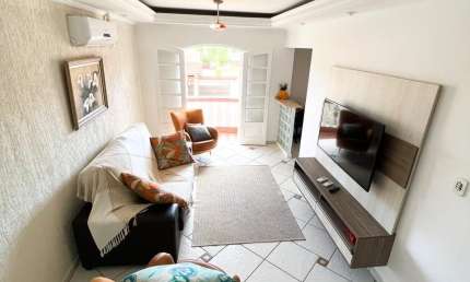 Apartamento pé na areia 4 dormitórios na Praia das Toninhas