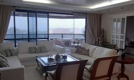 Apartamento a venda 4 suítes, 216 m2 no Rio Vermelho