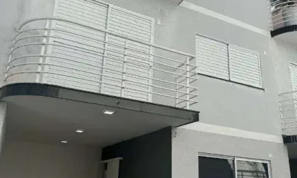 Casa com 3 dormitórios à venda, 200 m² por R$ 1.100.000,00 - Vila Oliveira - Mogi das Cruzes/SP