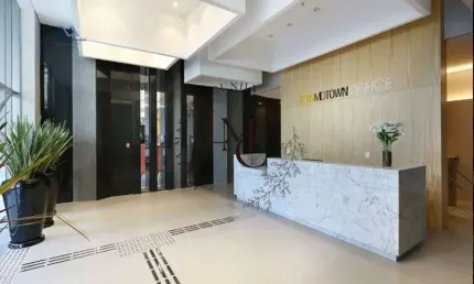 Sala Comercial à Venda na Barra Funda/Pacaembu - 32 m², sacada, 1  banheiro, 1 vaga