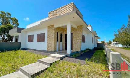 Casa com 3 dormitórios à venda, 150 m² por R$ 690.000,00 - Bellatorres - Passo de Torres/SC