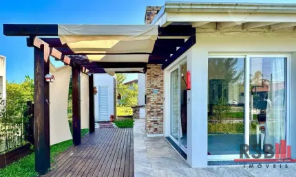 Casa com 2 dormitórios à venda, 72 m² por R$ 417.000,00 - Caravelle - Passo de Torres/SC