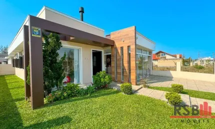 Casa com 3 dormitórios à venda, 128 m² por R$ 800.000,00 - Bellatorres - Passo de Torres/SC