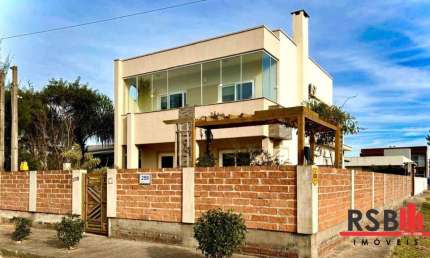 Sobrado com 3 dormitórios à venda, 140 m² por R$ 989.000,00 - Miratorres - Passo de Torres/SC