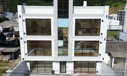 Apartamento à venda no bairro São Francisco de Assis Pronto para morar