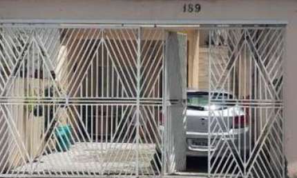 Sobrado para Venda em Itaquaquecetuba, Jardim Moraes, 4 dormitórios, 3 banheiros, 2 vagas