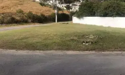 Terreno à venda na Rua dos Guarantãs, Parque dos Jacarandás, Arujá